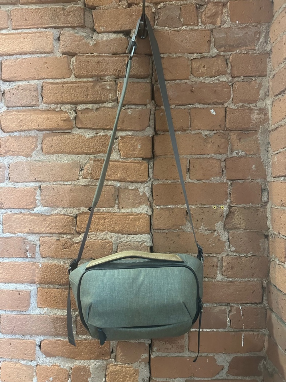 Peak Design Everyday cross body camera bag